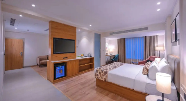 Двухместный люкс Royale Sarovar Portico Agra