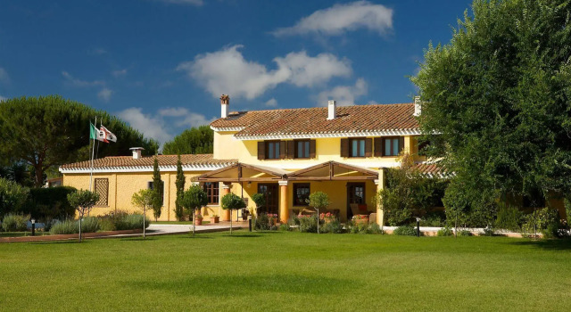 Is Benas Country Lodge, Забронировать Отель Санта-Катерина Южная Сардиния