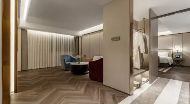 Люкс Howard Johnson By Wyndham Life Jiefangbei Chongqing