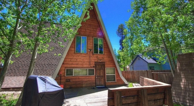 Tahoe Chalet 4 Bedroom Cabin by RedAwning, Забронировать Шале Виллы Саут-Лейк-Тахо, рядом с Гондольный подъемник, Вилла