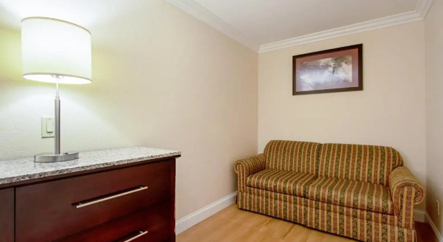 Двухместный номер Deluxe Red Roof Inn & Suites Monterey