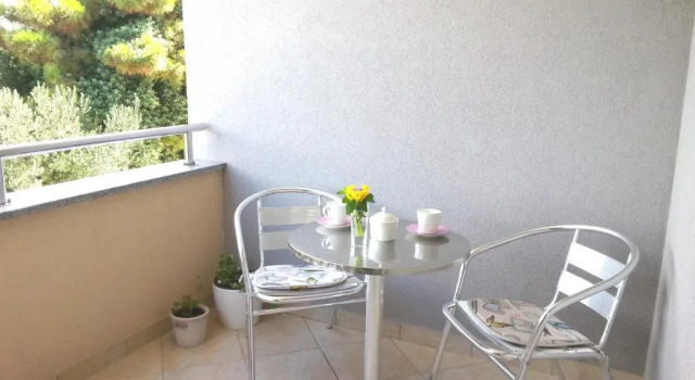 Апартаменты c 1 комнатой с балконом Apartments Levanat