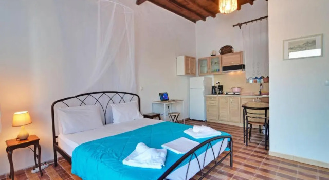 Persephone - Newly Renovated Cycladic Studio, Prenota Hotel Adamas 