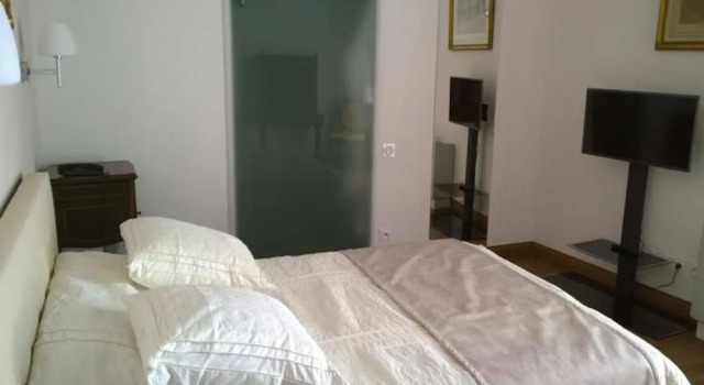 Chambre d´hôtes de Saint-Obre, Book Hotel Hoteller i Corbières med parkering, Parkering