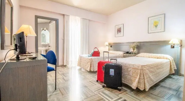 Двухместный номер Standard с балконом Hotel Abades Manzanil