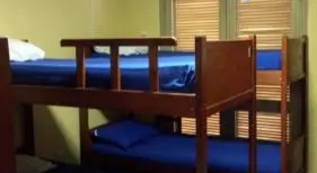 La Casa de Pedro Hostel, Book Hostel Hotels in Itapua with Parking, Parking
