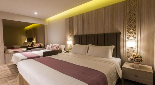 Трёхместный номер Standard S.D. Avenue Hotel