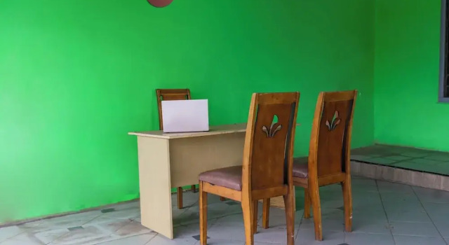 Hotel O Guest House Amanda Syariah, Rezerwuj Pensjonat Bandar Lampung Sumatra