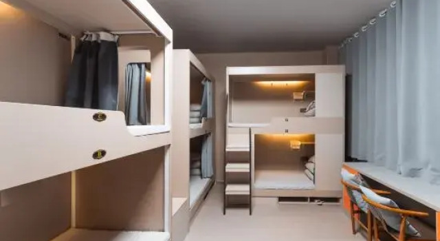 Кровать в общем номере Sunday Youth Space Hostel (Yingtianmen)
