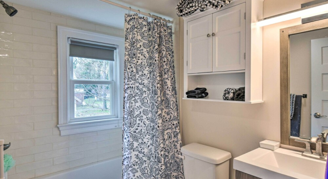 Коттедж Charming Cape Charles Vacation Rental Home