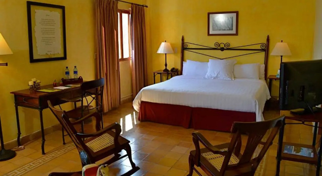 Полулюкс Hotel Dario Granada