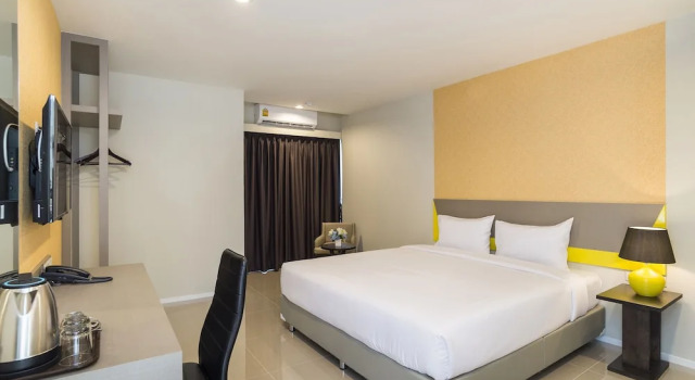 Двухместный номер Superior с балконом Zircon Hotel