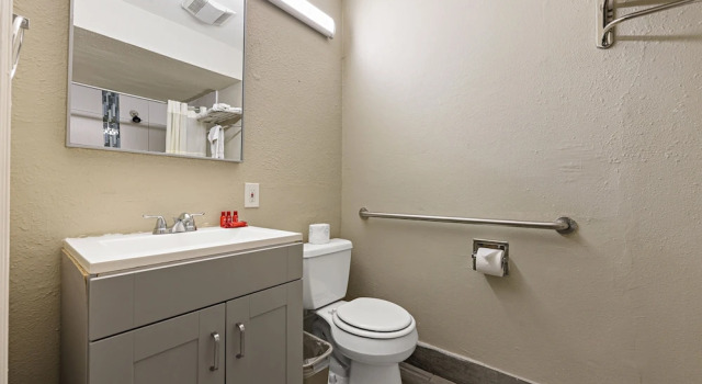 Четырёхместный номер Standard Hotel Point Loma