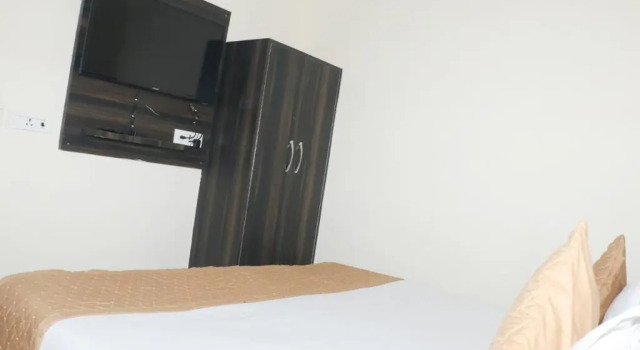 Номер Standard Hotel IVY Plaza