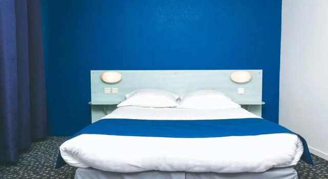 Двухместный номер Standard с балконом Le CESAR HOTEL