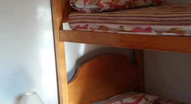 Albergue Armaia Artepea, Book Hotel Hoteller i Roncal Valley med parkering, Parkering