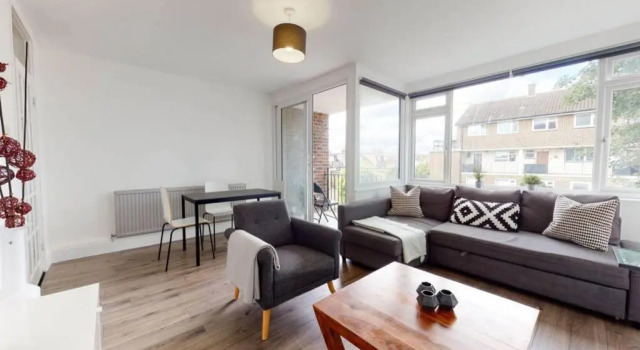 Апартаменты Amazing 3 Bedroom Flat - 4mins to tube station