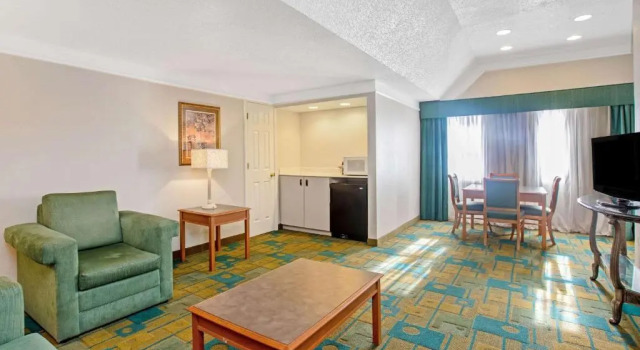 Двухместный люкс La Quinta Inn by Wyndham El Paso Cielo Vista