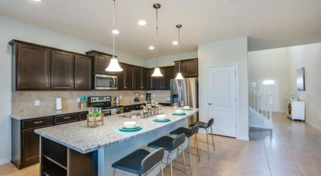 Вилла Ultimate New 8 Bedroom 6 Bathroom Windsor