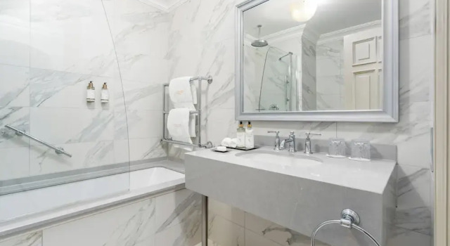 Двухместный номер Deluxe Glenlo Abbey Hotel