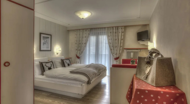 Hotel Luianta, Забронировать Отель Отели Кольфоско 3 звезды, рядом с Подъемник 39 Планс - Фрара, 3*