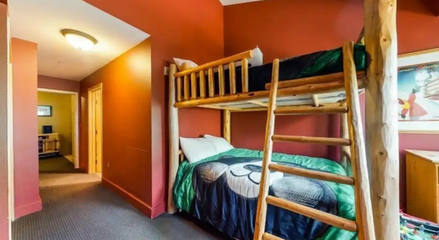 Luxury 3 Bedroom Mountain Condo in River Run Village with Beautiful Mountain Views and Walking Distance to Ski