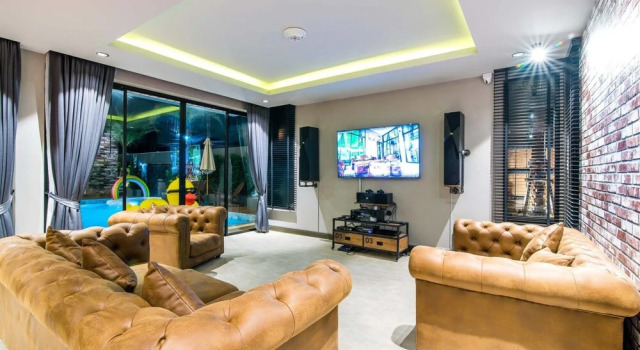 Rest House Hua Hin Pool Villa