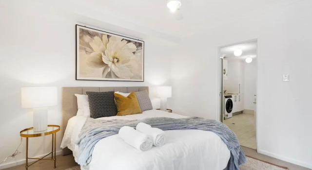 Perfect Location 2BR 1bth - Beckenham