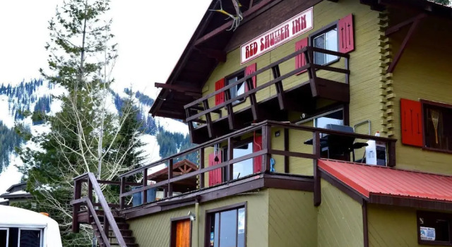 Red Shutter Inn, Buchen Sie Hotel Red Mountain Rossland