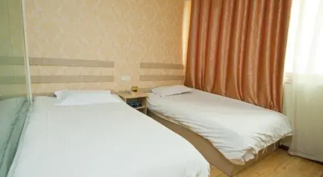 Linshu JinHui Business Hotel, Prenota Hotel Hotel a Shandong con parcheggio, Parcheggio