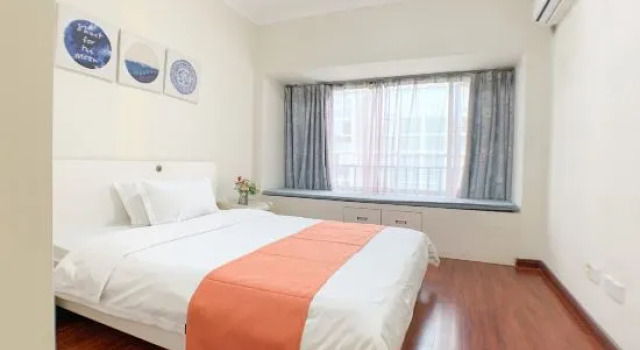 Люкс с 3 комнатами XingFuLi Service Apartment