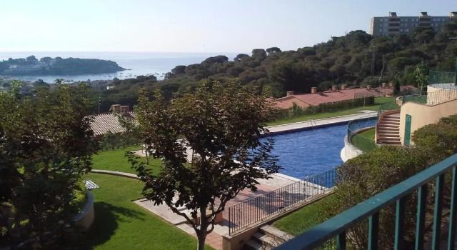 Коттедж SAGARÓ SEA HOUSE-GARDEN-BARBACUE-8 PAX-SEA VIEW
