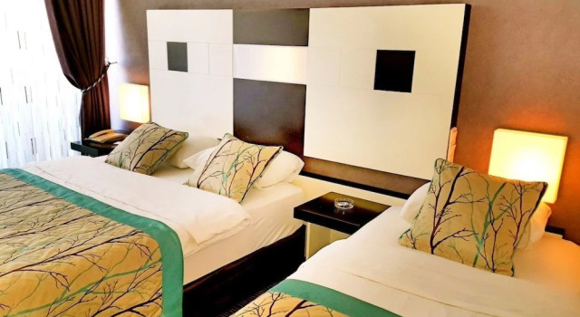 Трёхместный номер Standard с балконом Blue Garden Hotel