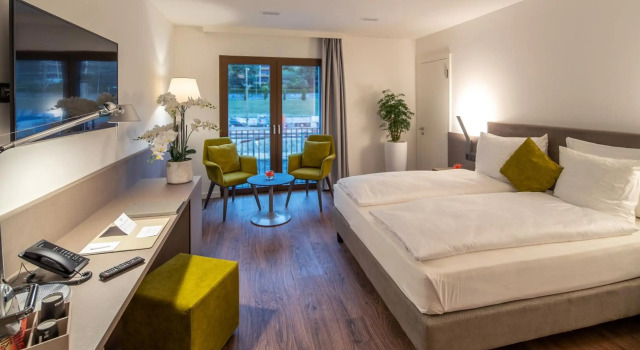 Hotel & LOUNGE LAGO MAGGIORE