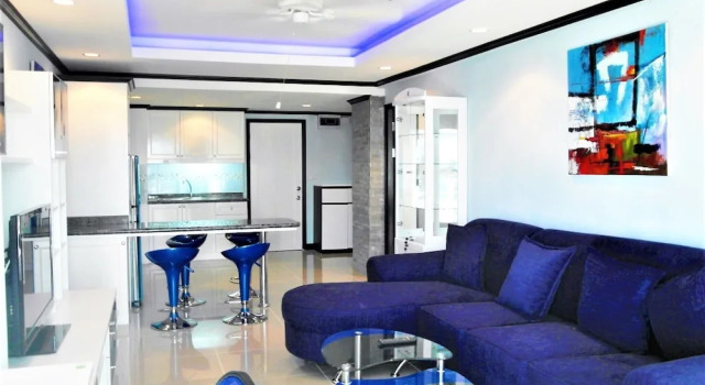Апартаменты с балконом Sea View 1-bed at Jomtien Beach - Sleeps 2