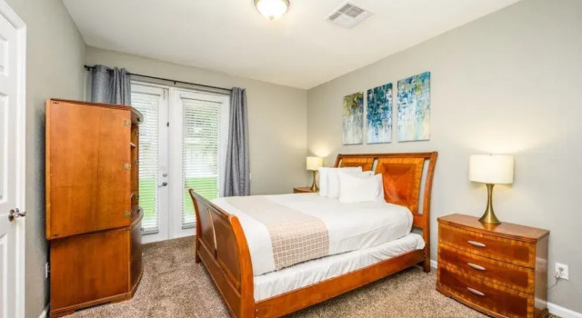 New and Gorgeous Townhome, Vista Cay - 4008