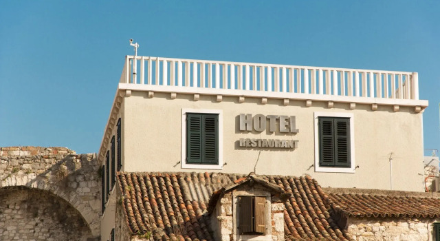 Hotel Peristil, Prenota Hotel Hotel a Croatian Islands con parcheggio, Parcheggio