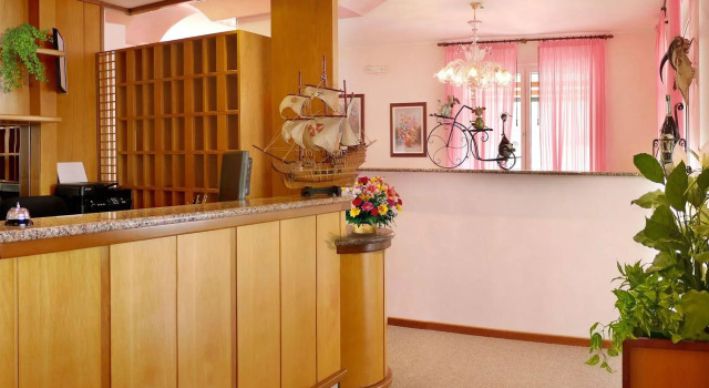 Hotel Beach 2