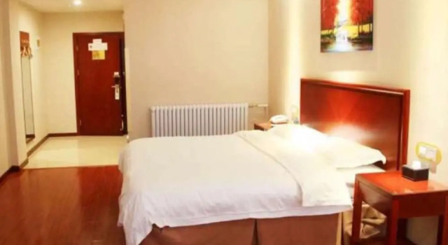 Номер Deluxe GreenTree Inn WeiHai RongCheng Bus Station BORDER TRADE CITY Express Hotel
