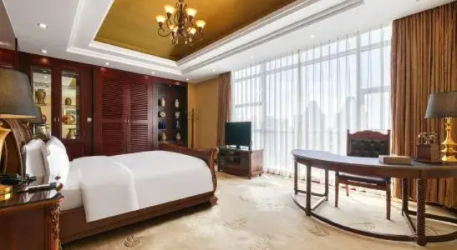 Люкс Grand Hoya Hotel