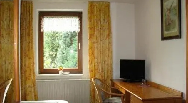 Landhotel Goldener Becher, Varaa Hotelli Limbach-Oberfrohna Saxon Castle and Heathland