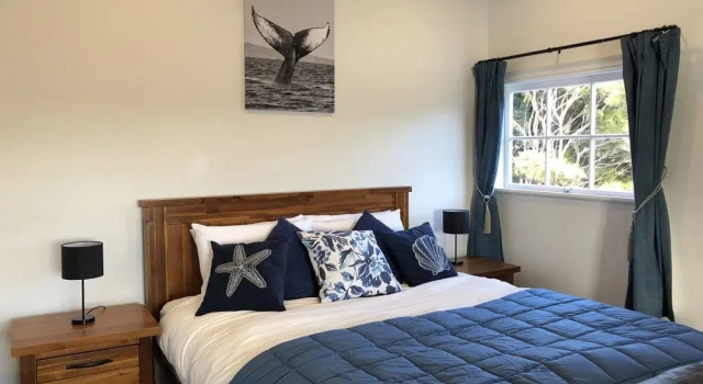Kingfisher's Nest Bed & Breakfast, Buchen Sie Hotel Russell 