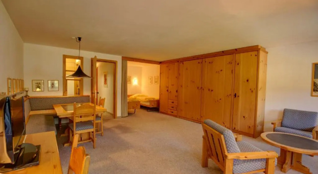 Chesa Munteratsch 1 1 2-Zimmerwohnung 204 Typ D, Book Hotel Silvaplana 