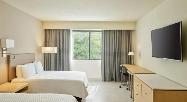 Четырёхместный номер Executive Fiesta Inn Villahermosa Cencali