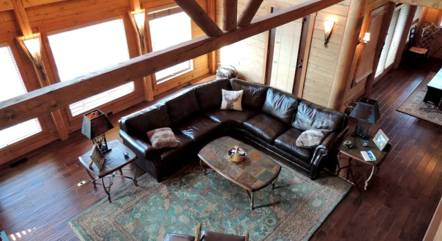 Bear Foot Lodge 4 Bedrooms 4.5 Bathrooms Cabin, Забронировать Дом для отпуска Виллы Лейк-Лур, рядом с Озеро Лур, Вилла