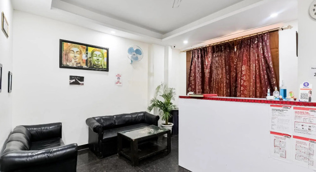 OYO 72294 White Rose Wallon Hotel