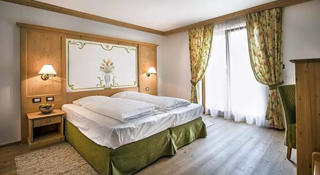 Номер Standard с балконом Hotel Cristallo