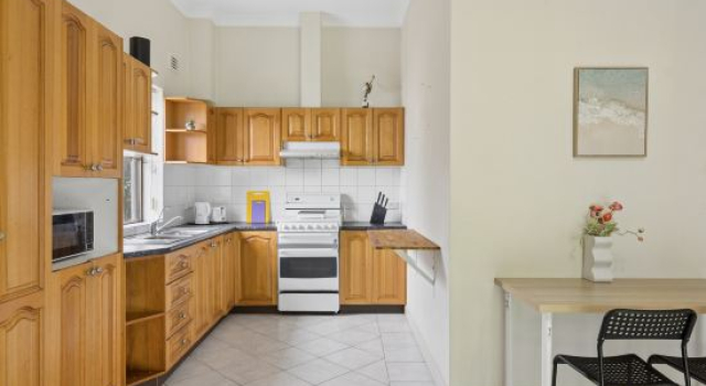 Private Room Near Bankstown Train Station & Restaurants
