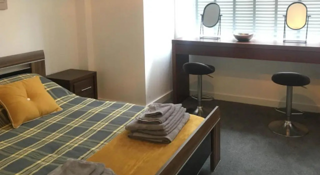Апартаменты Luxury 1 Bed apartment in City Centre with parking