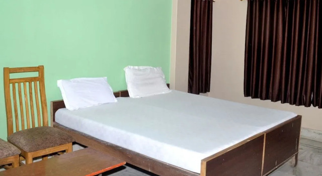 Hotel Aastha